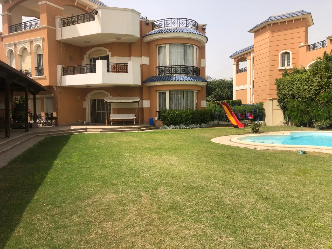 Villa with swimming pool for rent in New Cairo City