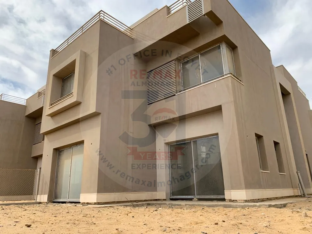 Townhouses for sale in Village Gardens Katameya