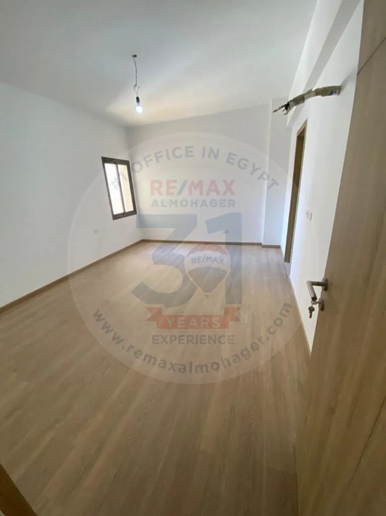 Fifth Square Apartments