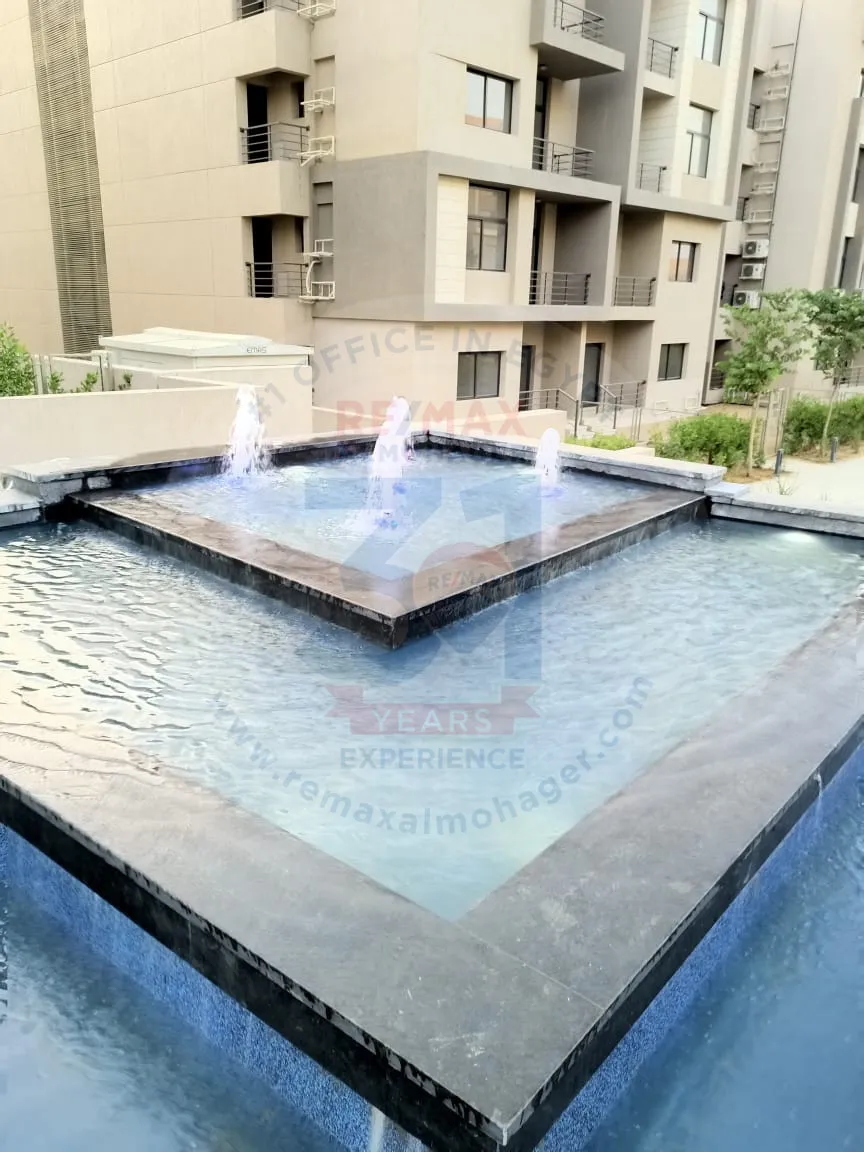 Apartment for sale in Fifth Secure Compound, New Cairo