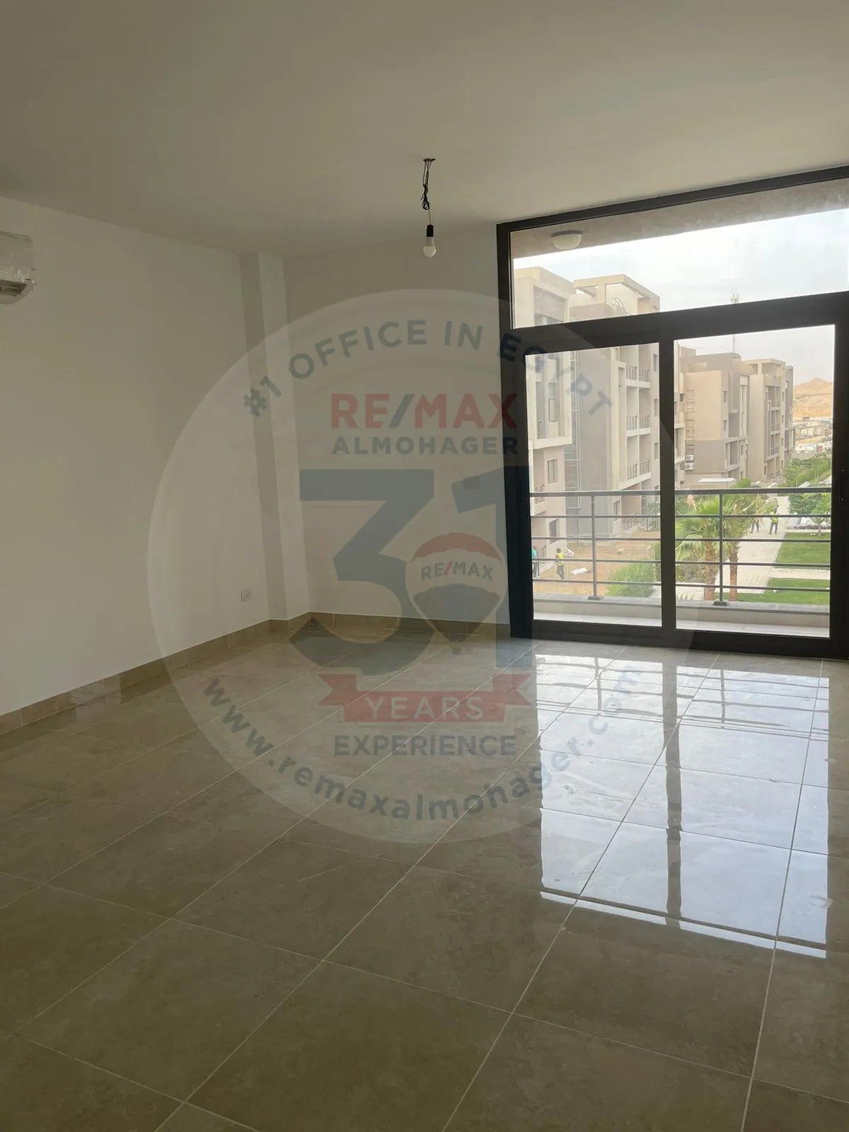 Apartment for rent in Fifth Square Compound