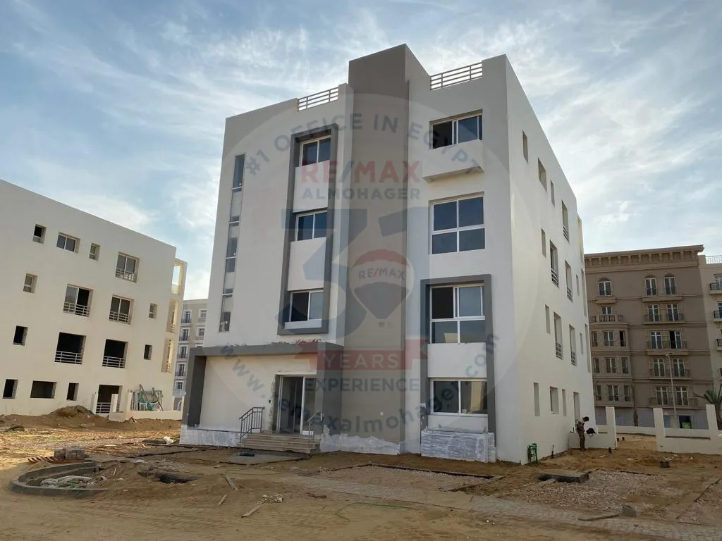 Duplex for sale in Hyde Park Compound, New Cairo, 265 m