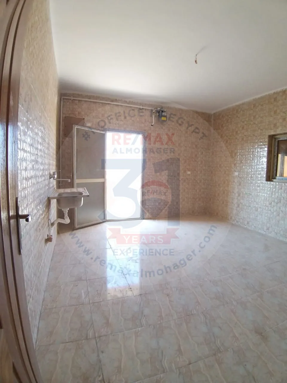 Real estate for rent in Shorouk City, 270 square meters