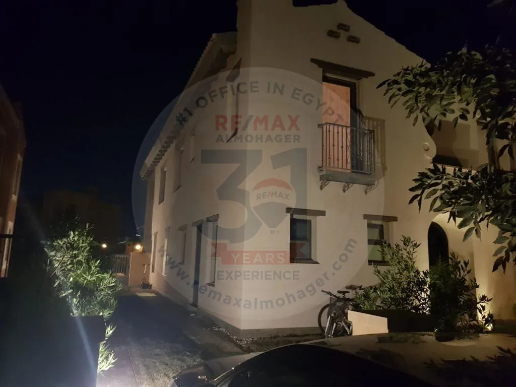 فيلا نصف مفروشة للإيجار في ميفيدا