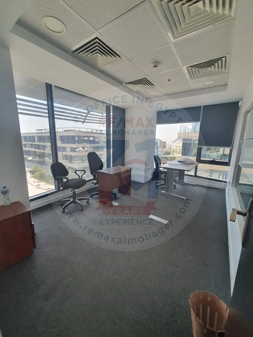 Office for rent in Polygon Business Park - Beverly Hills in Sheikh Zayed