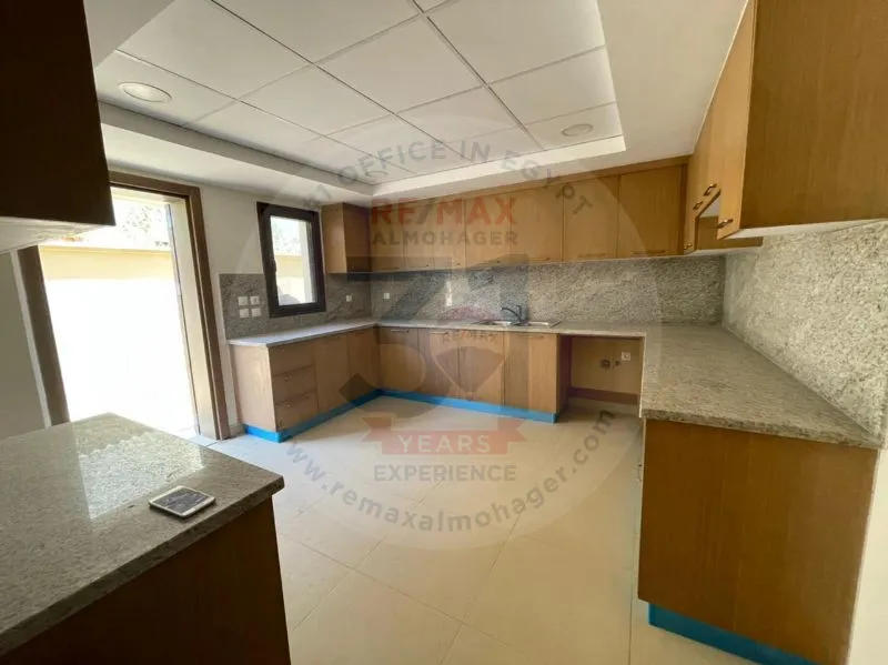 فيلا للايجار في اب تاون كايرو بالمقطم 585 متر