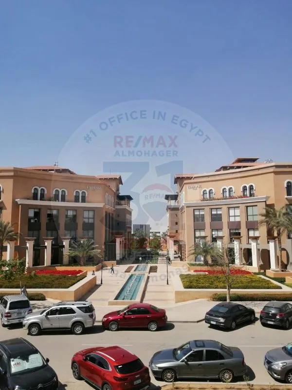 Office 120 m for rent in Mivida
