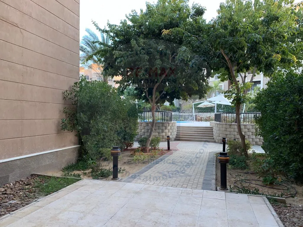 apartment with garden for sale