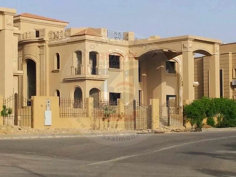 For sale, an independent villa in New Cairo