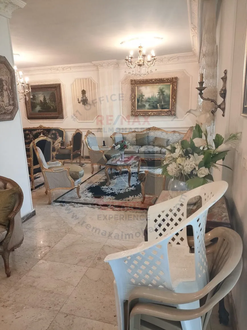 للبيع مفروش فى سان رايز