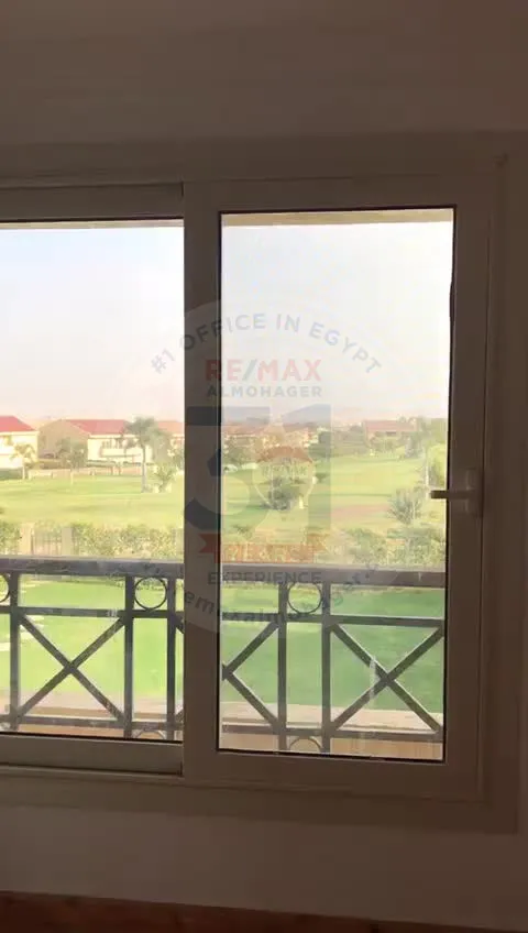 Villa for rent in Al Rabwa Compound in Sheikh Zayed - view on the golf