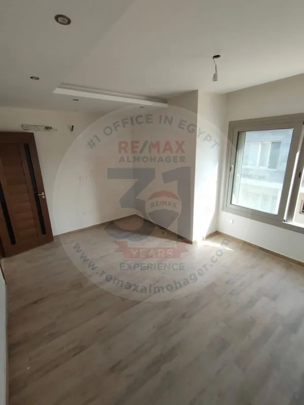 مجمع جاليريا بالقاهرة الجديدة