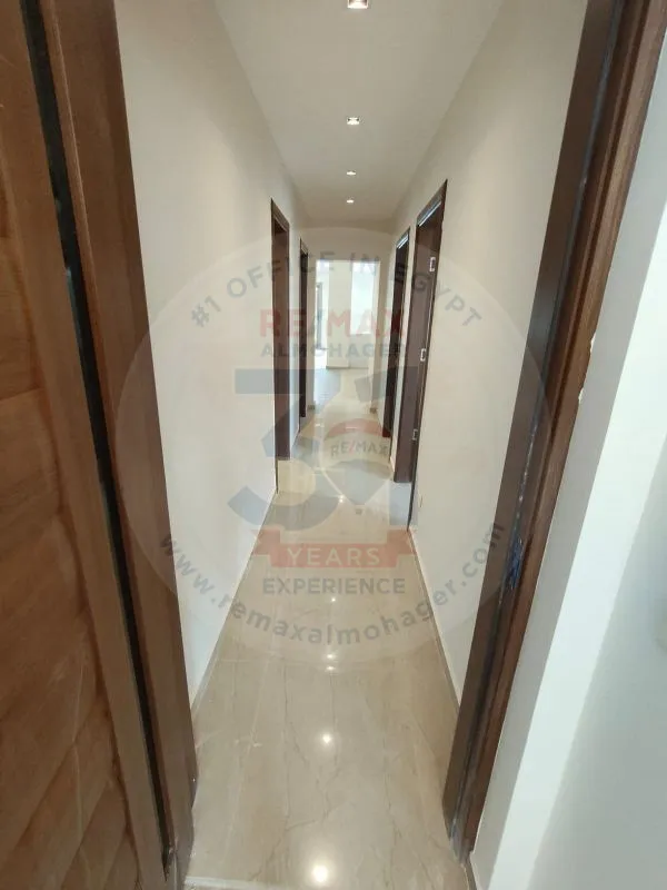 مجمع جاليريا بالقاهرة الجديدة