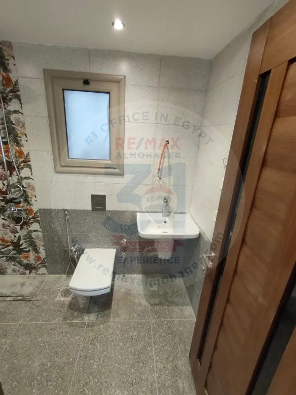 مجمع جاليريا بالقاهرة الجديدة