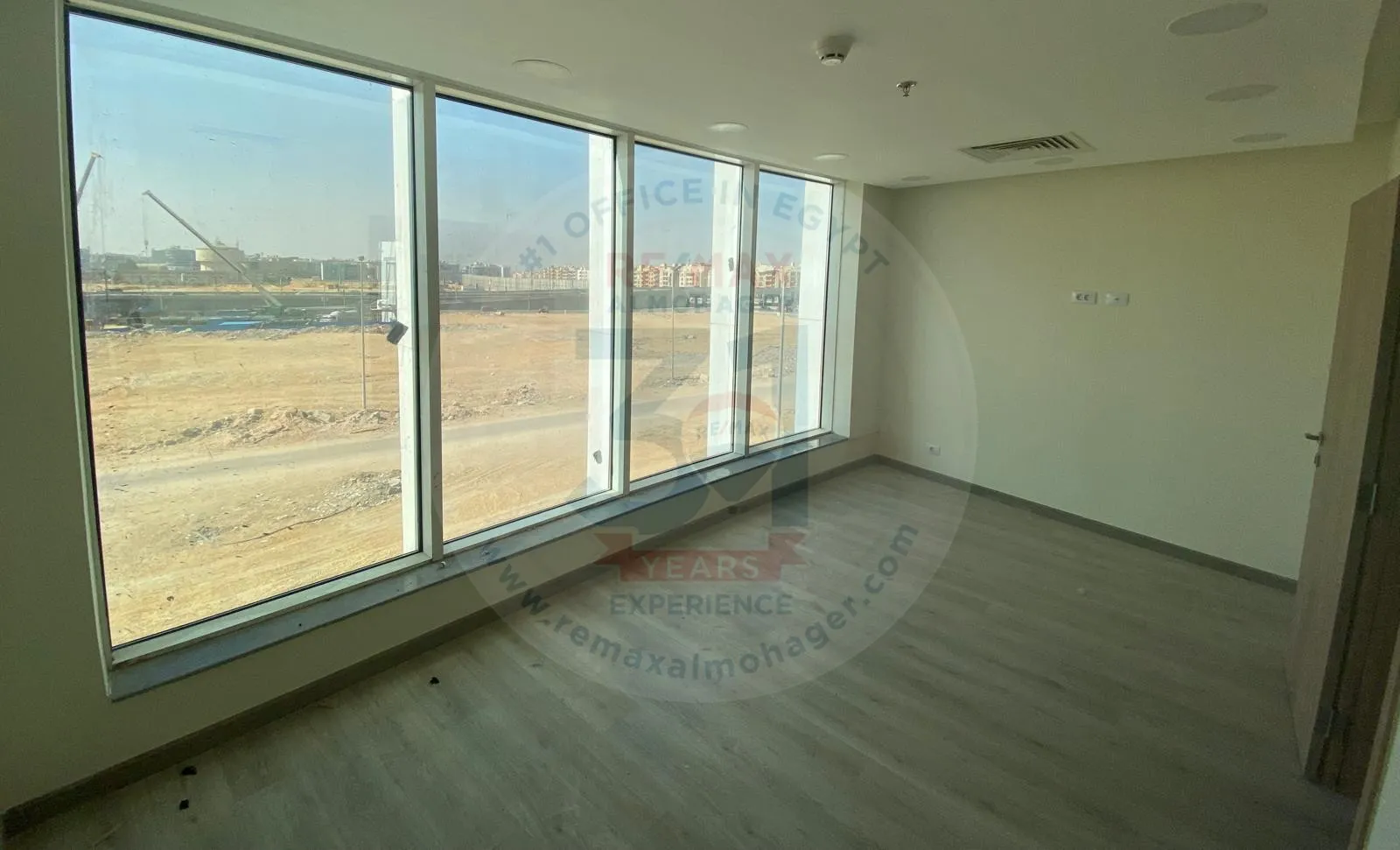 Office for rent in 5th settlement