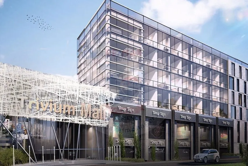 Administrative for rent overlooking the main street