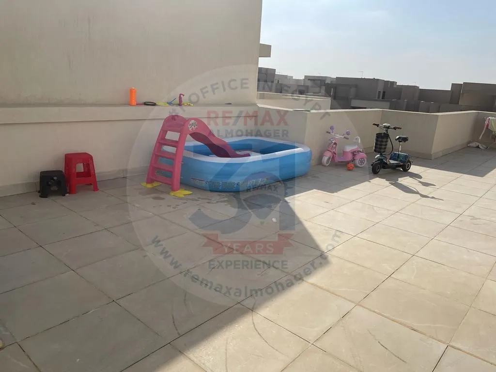 Penthouse for sale in installments