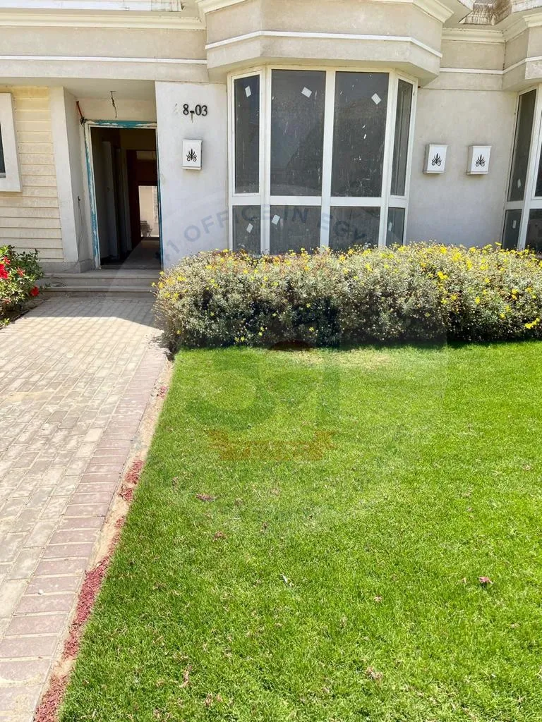 Villa in October park