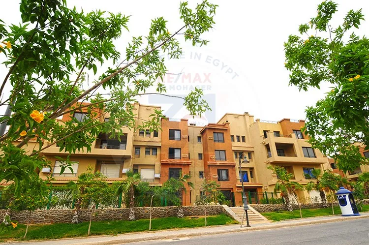 دوبلكس للبيع في كازا بيفرلي هيلز الشيخ زايد 245م