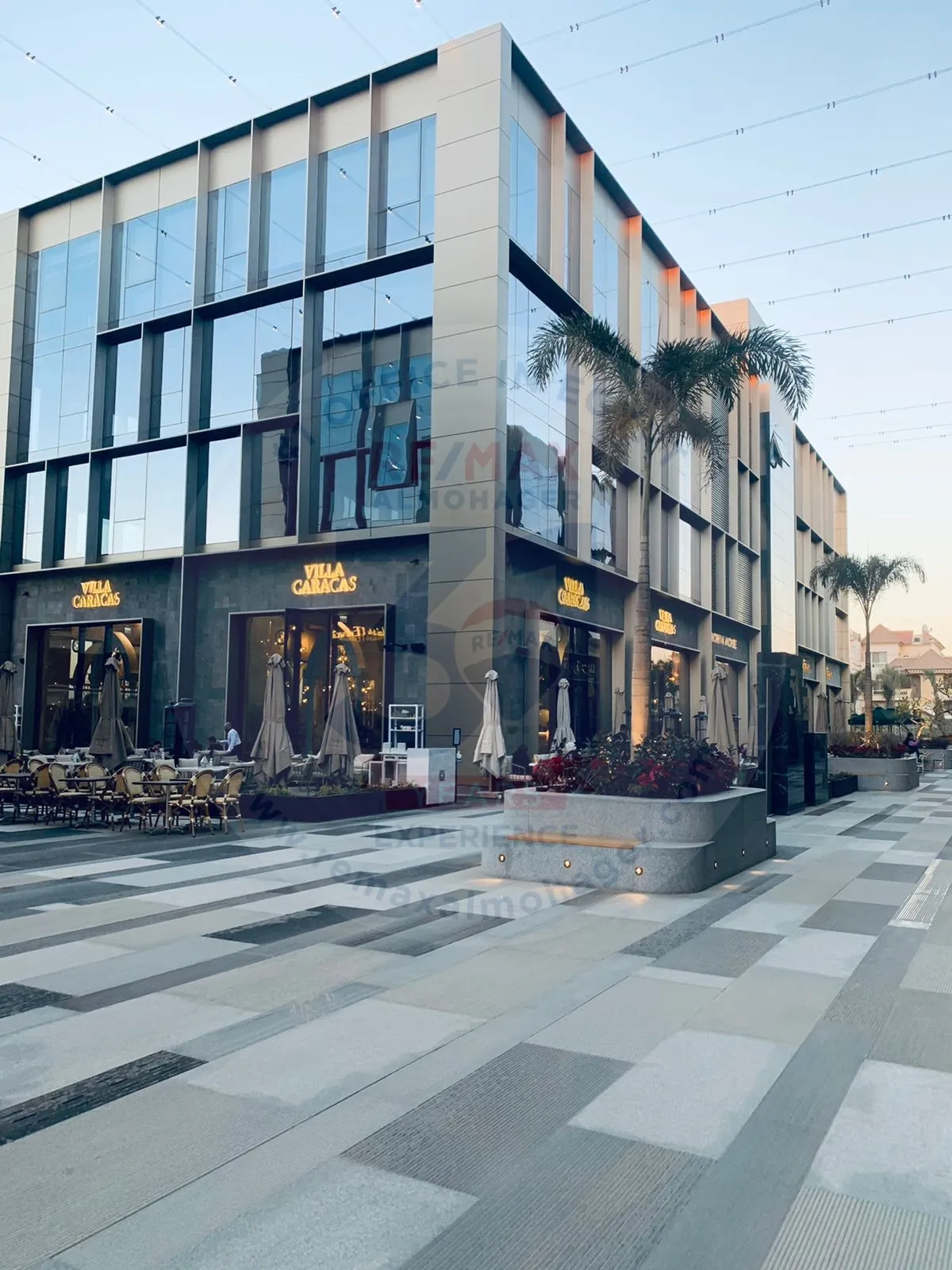 مكتب للايجار في موقع مميز