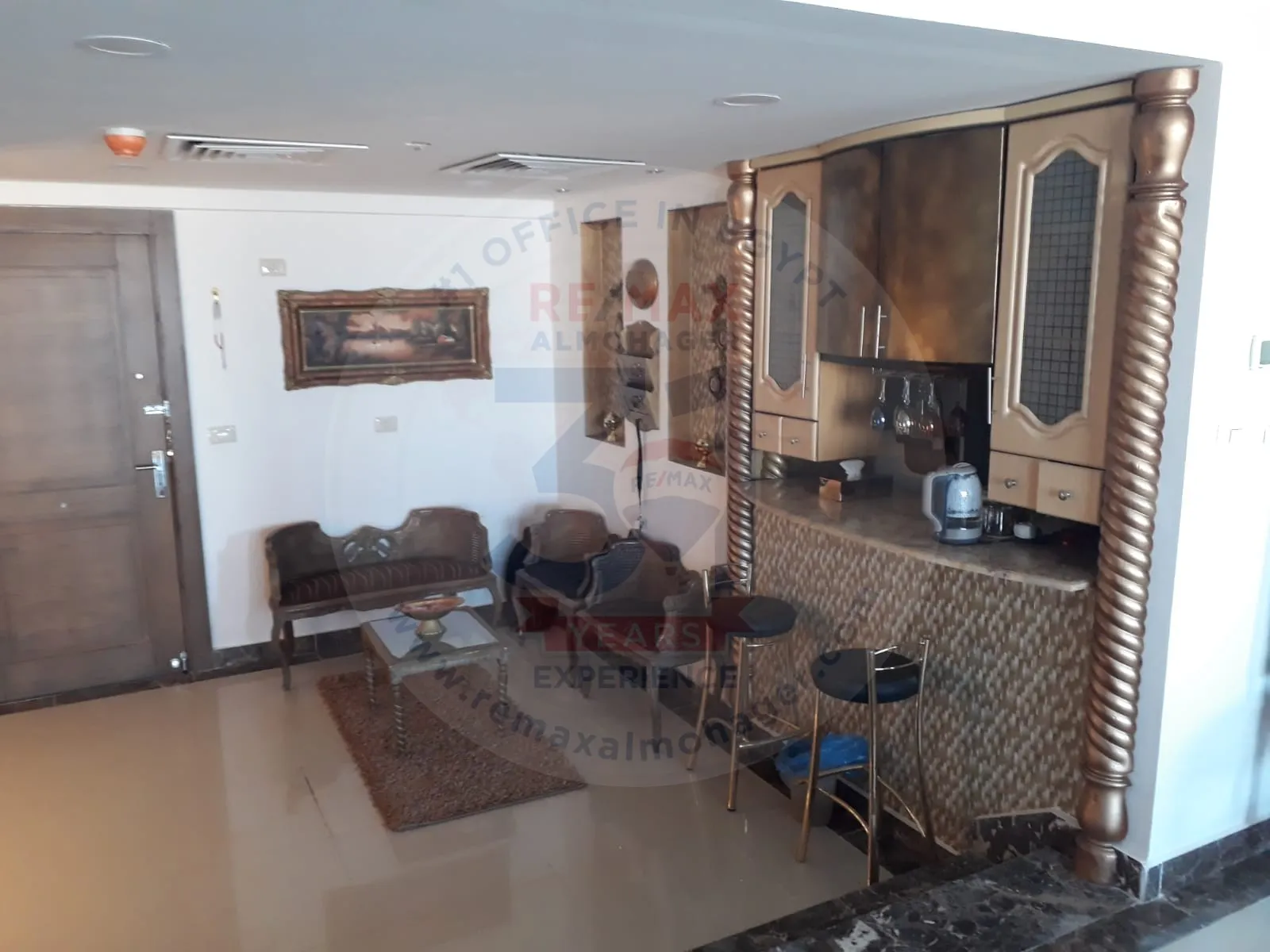 Apartment with luxury furniture for sale