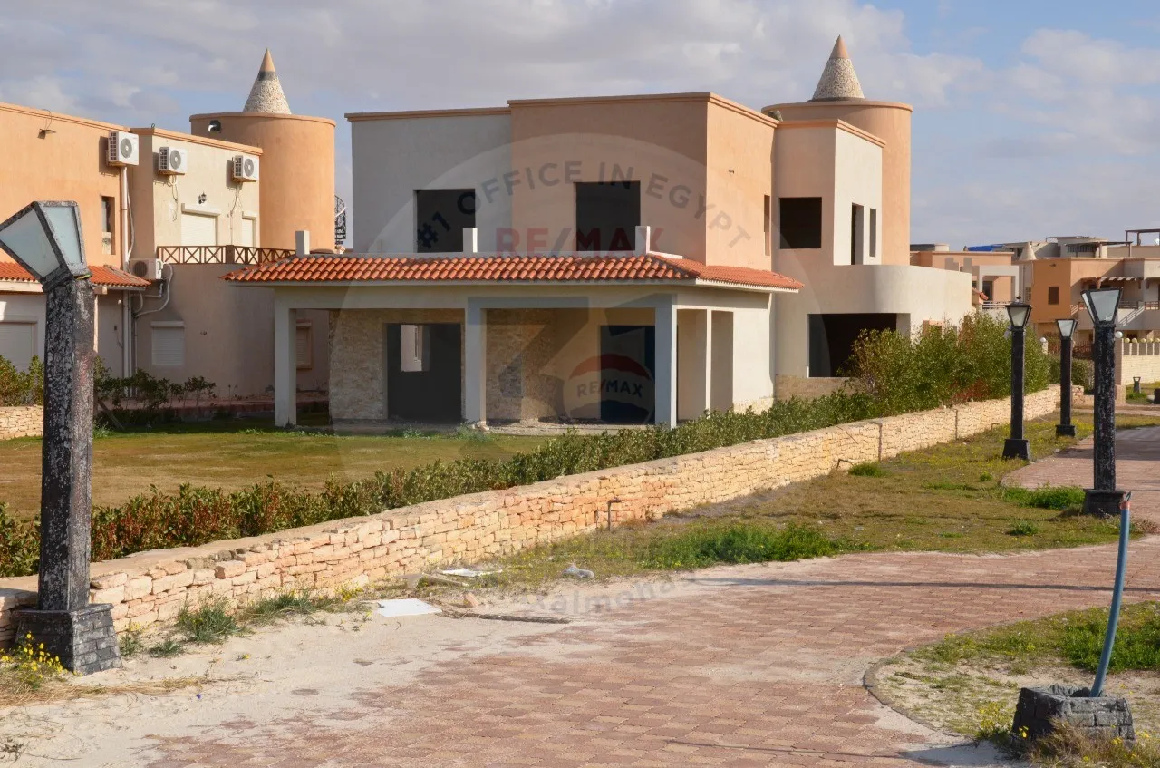 500 M Villa for sale in Dimora