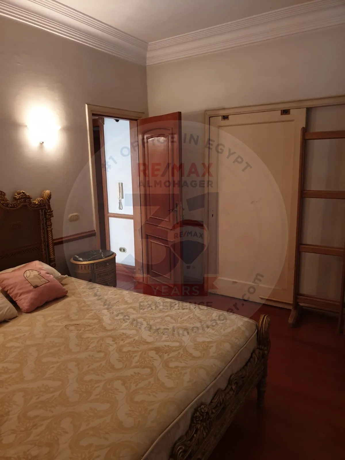 شقة 200 متر للبيع فى ارض الجولف