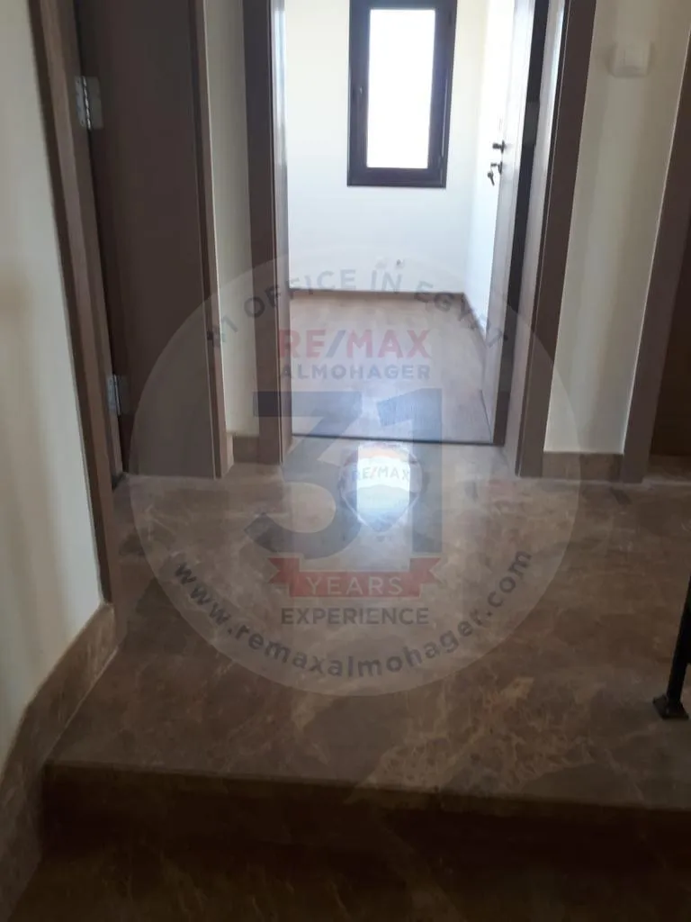 For rent in Uptown with Kitchen