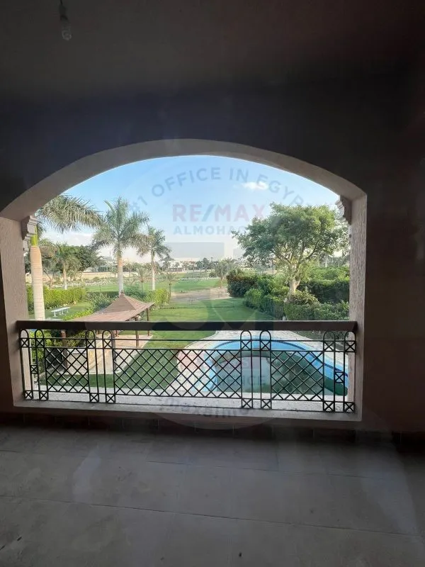 villa for rent in Mirage City