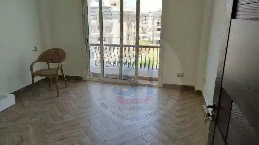 200 sqm apartment for rent in Mountain View