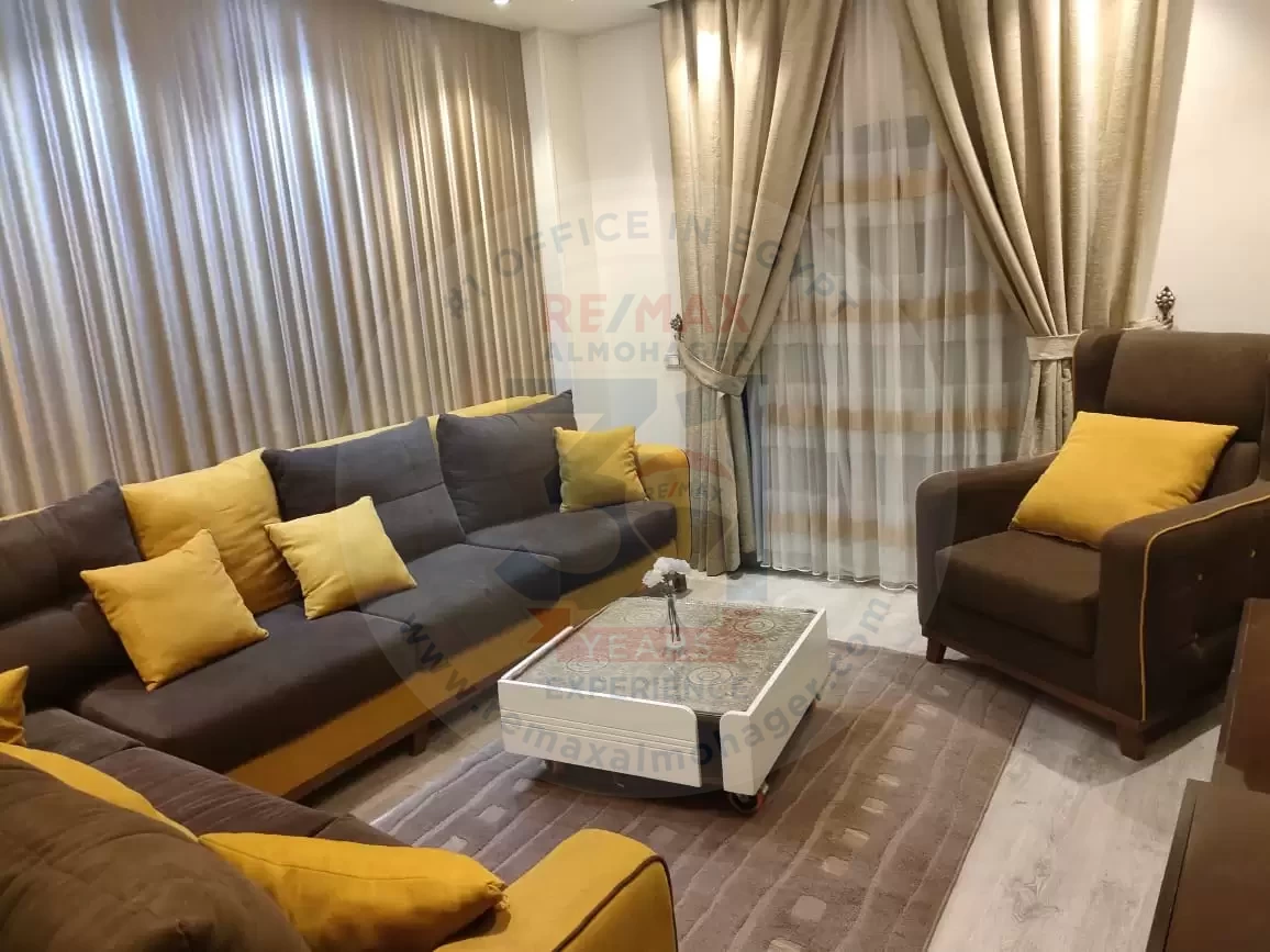 160 meters apartment for rent in New Cairo