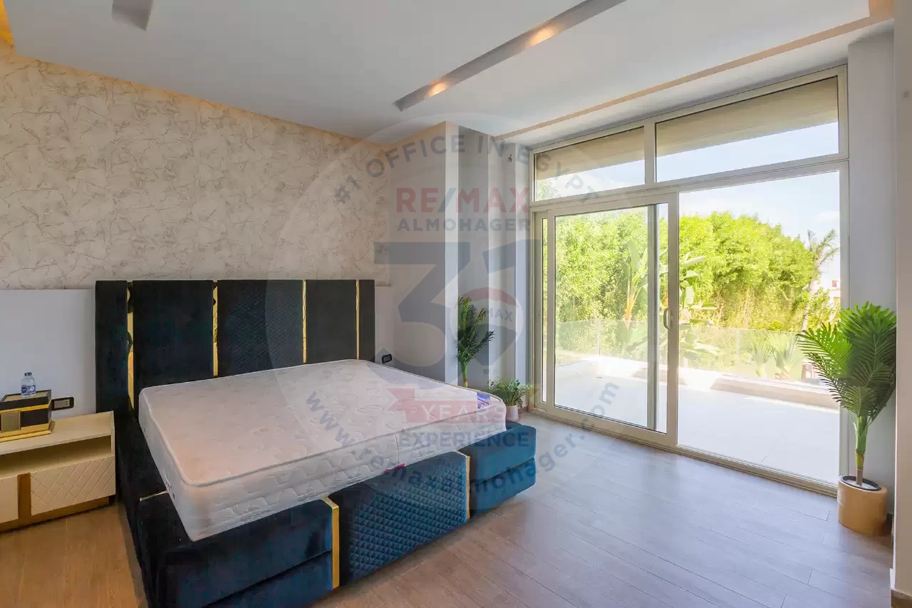 5 bedrooms villa for sale in hacienda bay