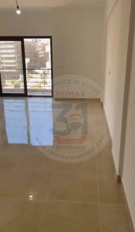 Apartment for sale in Fifth Square Compound 152m