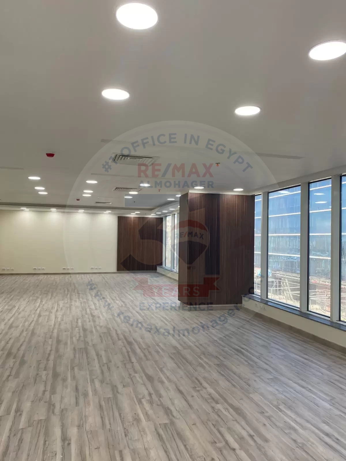 مكتب في تريفيوم للايجار