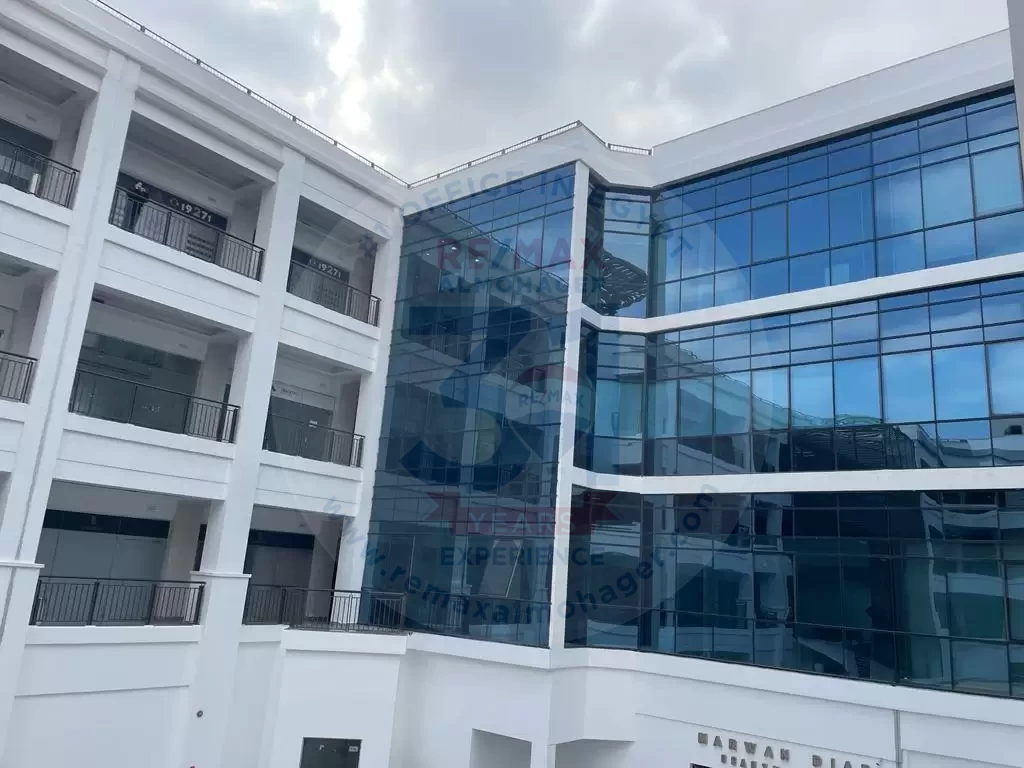 For rent an admin in 5th settlement