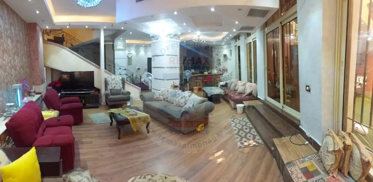 Duplex 400 m for sale in Choueifat