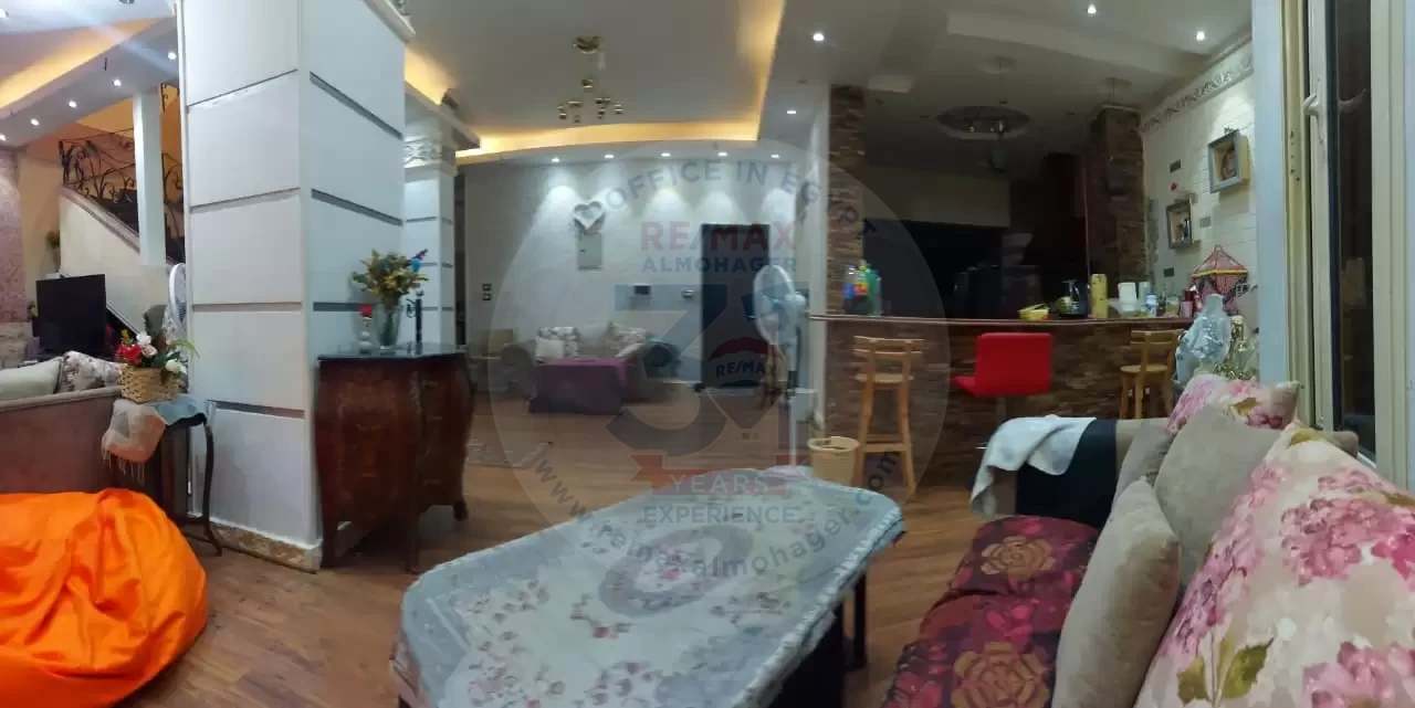 Duplex 400m for sale