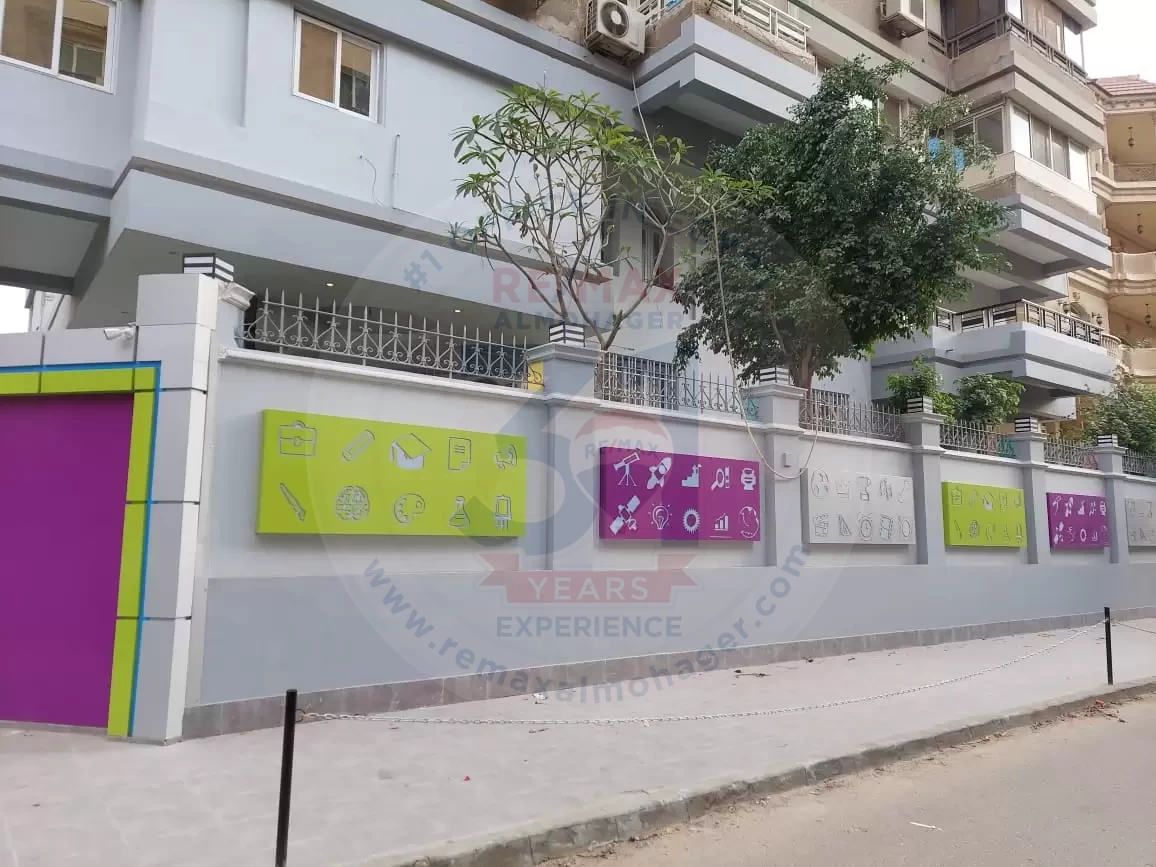 Villa for sale in Heliopolis, with an area of ​​1000 square meters, suitable for an administrative building