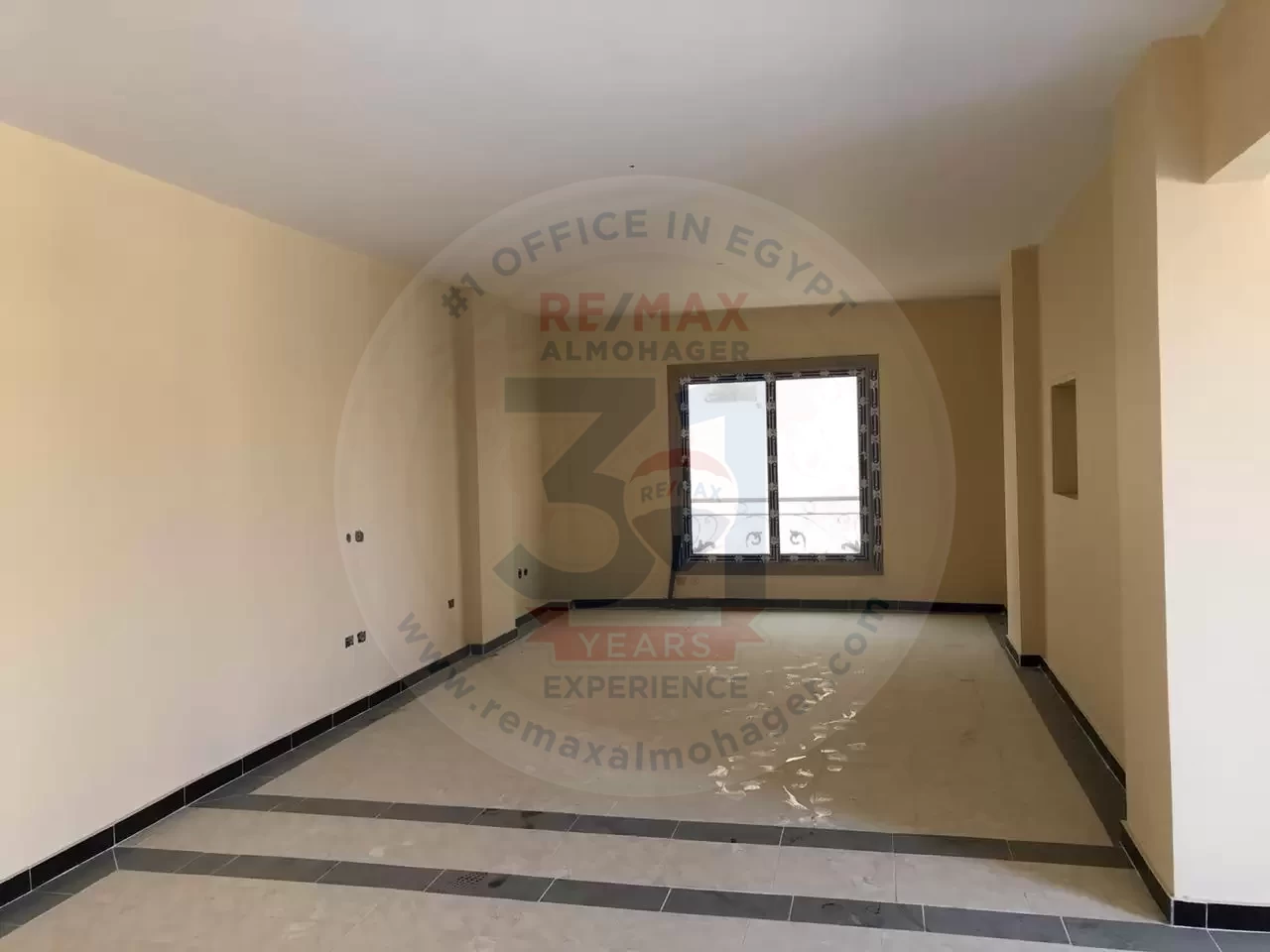 فيلا 660 م للبيع في حي النرجس بالتجمع الخامس تطل على الميدان