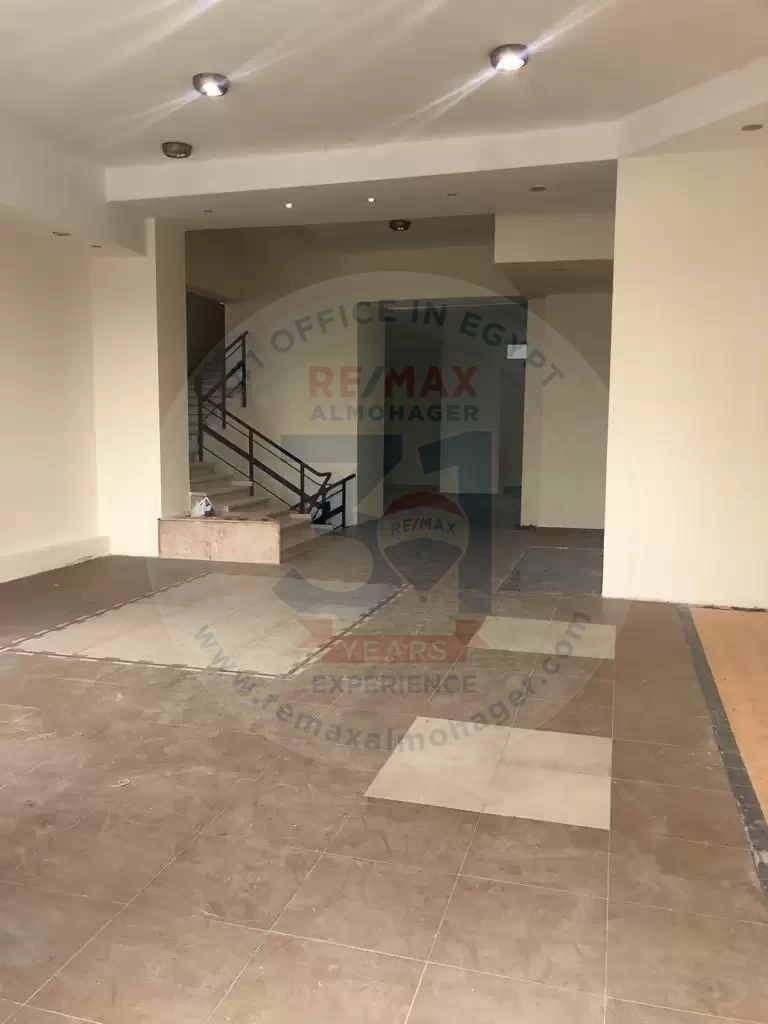 محل 580 متر للإيجار فى مدينة نصر