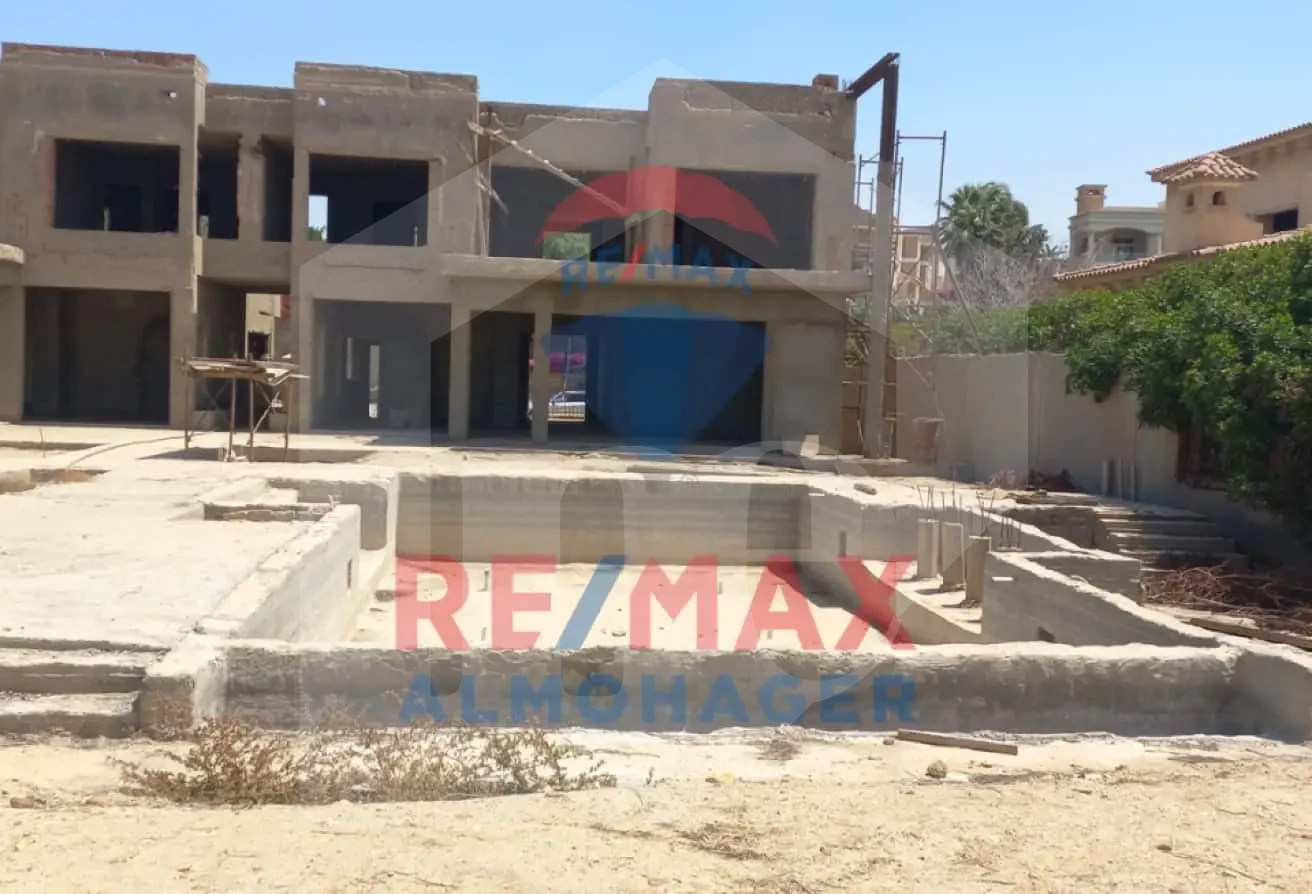 Luxury Twin Villa with Private Swimming Pool - City View Compound
