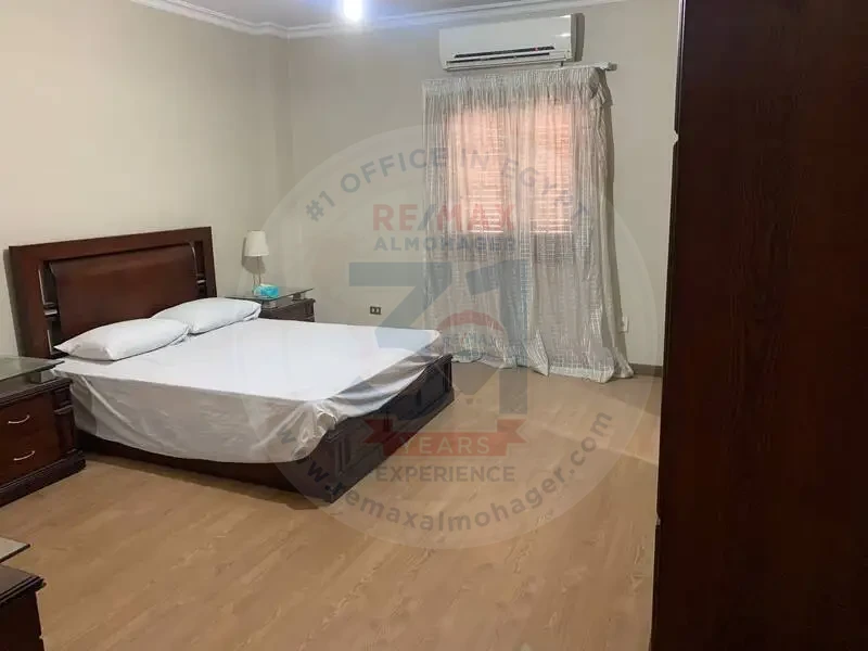High-end furnished flat for rent in First Settlement