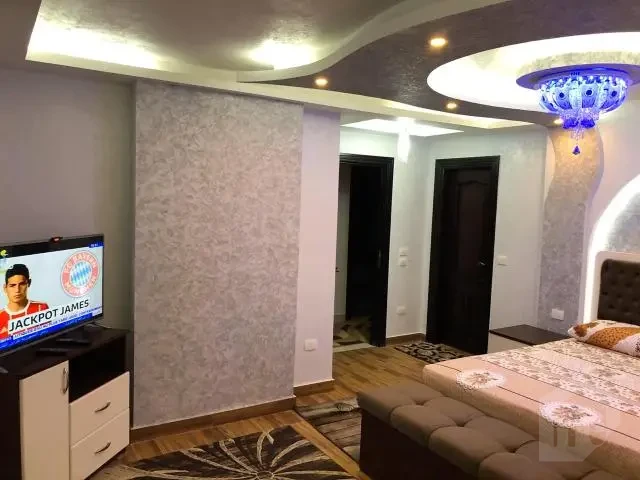 شقة فاخرة مفروشة بالكامل للإيجار في أحدث أبراج شارع حسنين هيكل الرئيسي بمدينة نصر