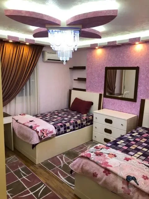 شقة فاخرة مفروشة بالكامل للإيجار في أحدث أبراج شارع حسنين هيكل الرئيسي بمدينة نصر