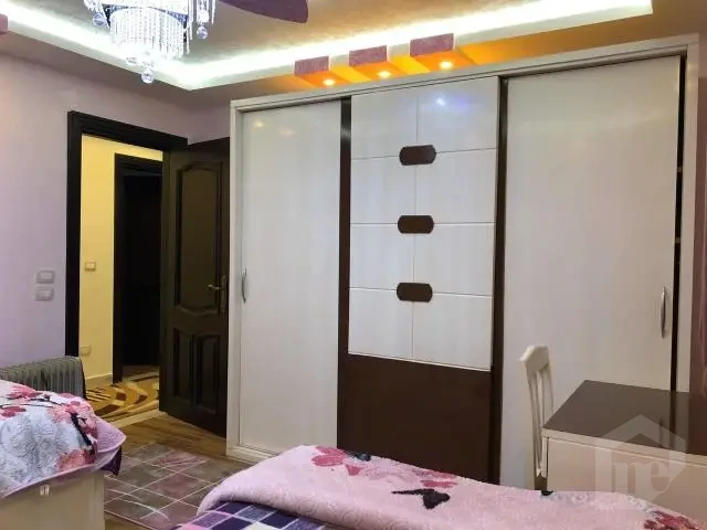 شقة فاخرة مفروشة بالكامل للإيجار في أحدث أبراج شارع حسنين هيكل الرئيسي بمدينة نصر