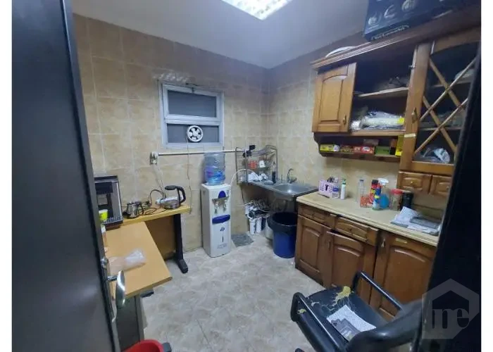 320 sqm office for rent