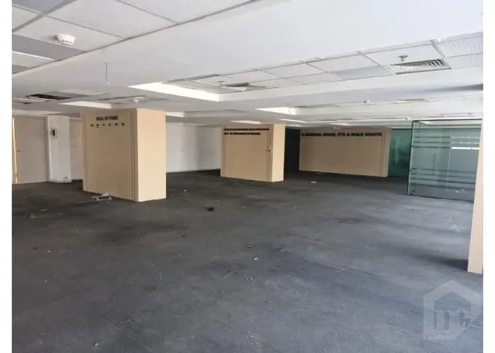 للأيجار في التسعين الشمالي