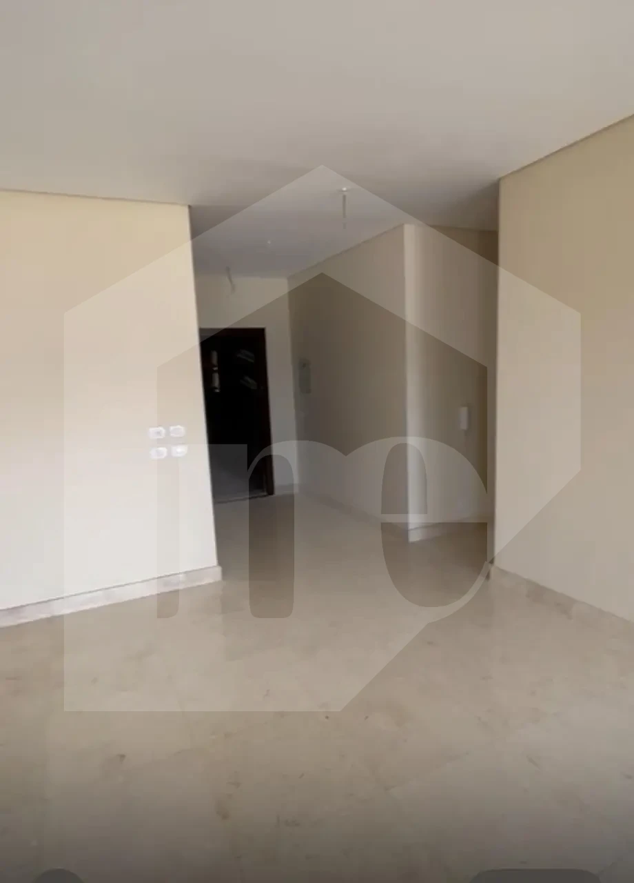 apartment for rent 3 bedrooms and acs at 90 avenue