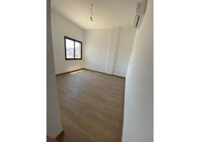 Apartment In Fifth Square