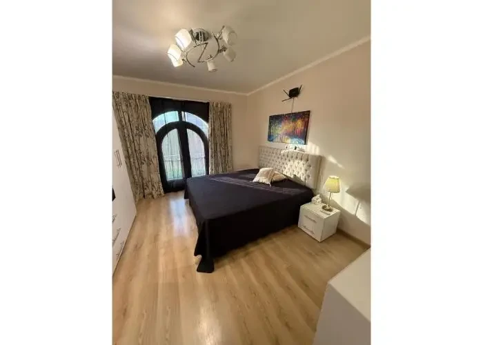 شقه للأيجار في 90 افينيو